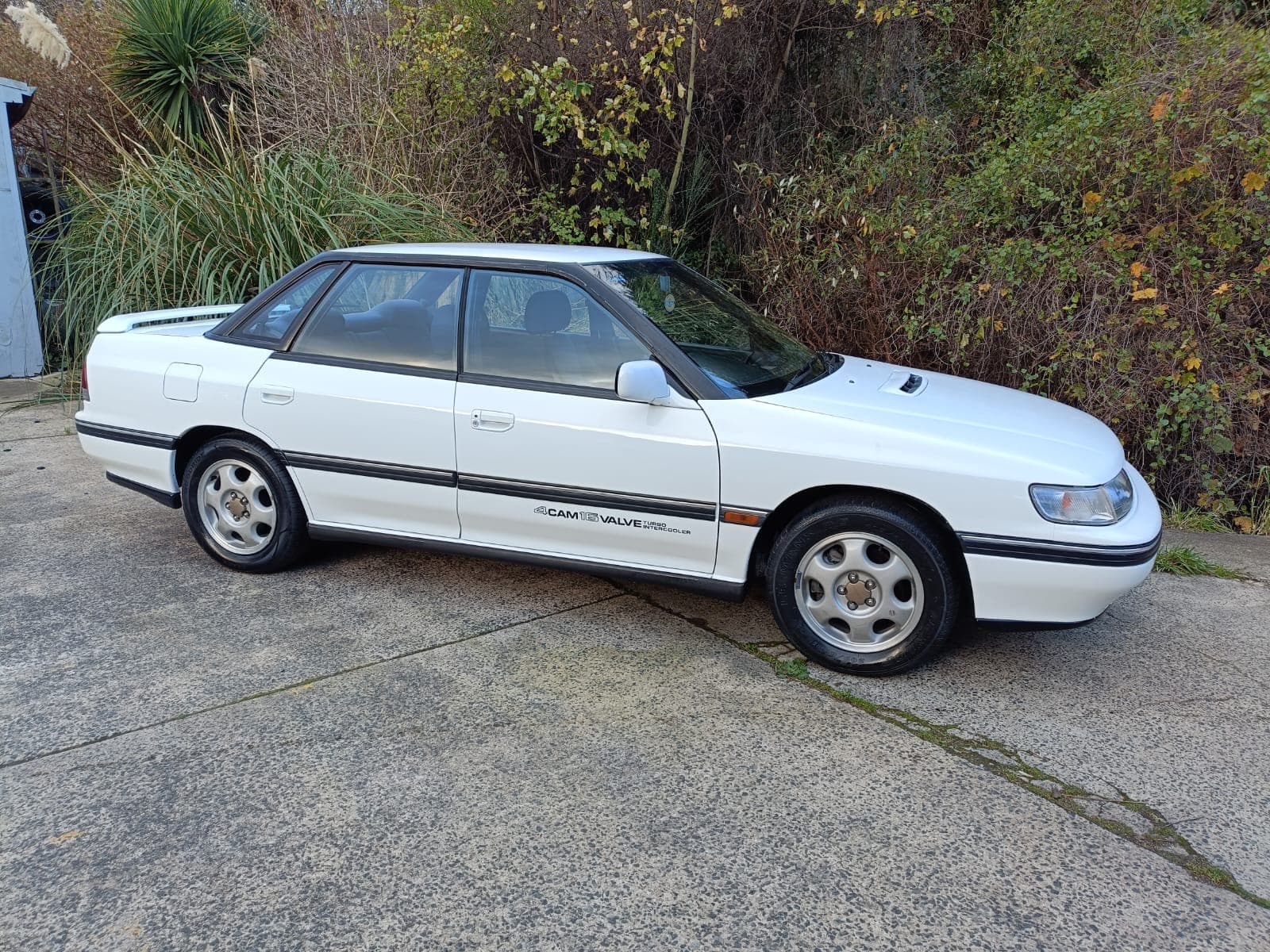 Subaru Legacy RS Turbo (BC5) — photo 4 of 14