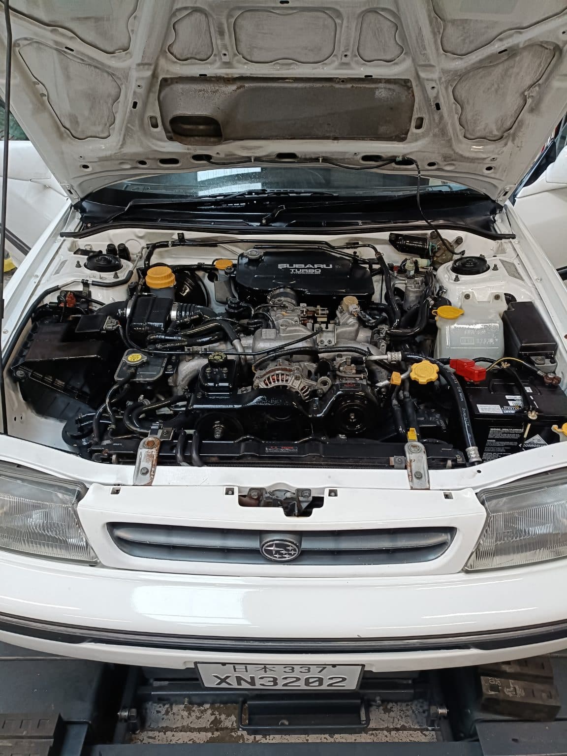 Subaru Legacy RS Turbo (BC5) — photo 2 of 14