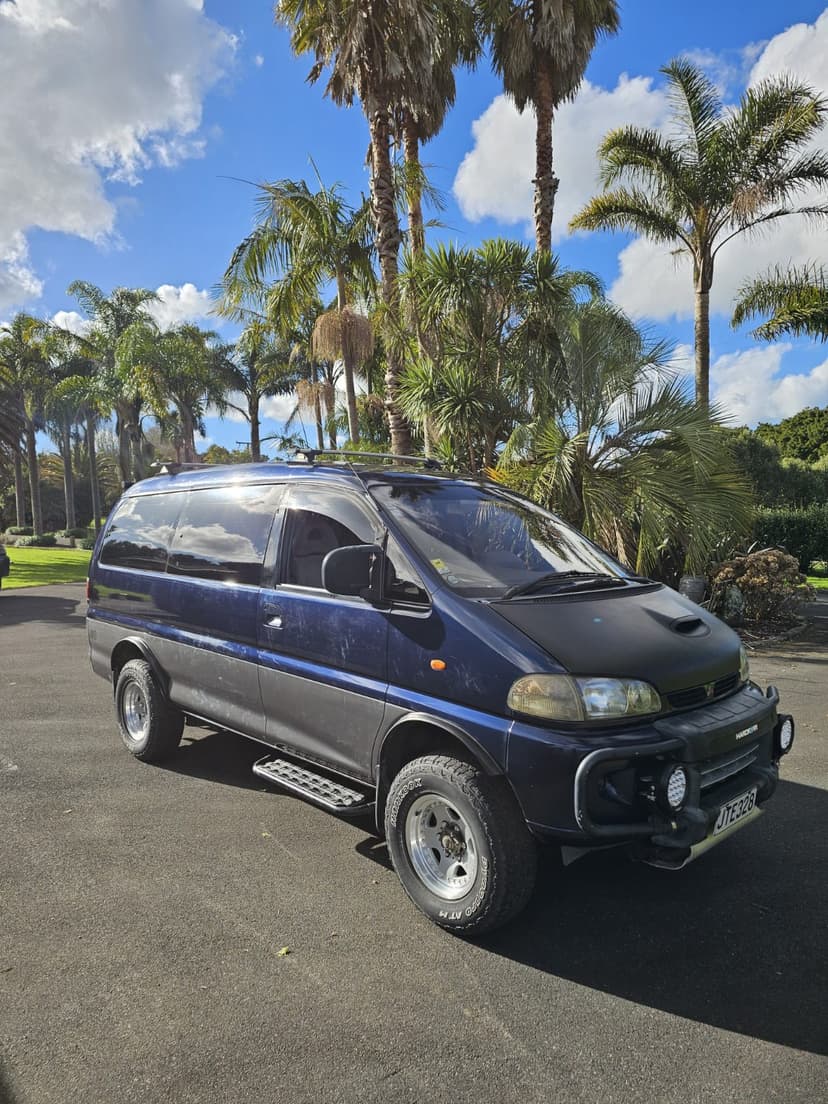 1995 Mitsubishi Delica
