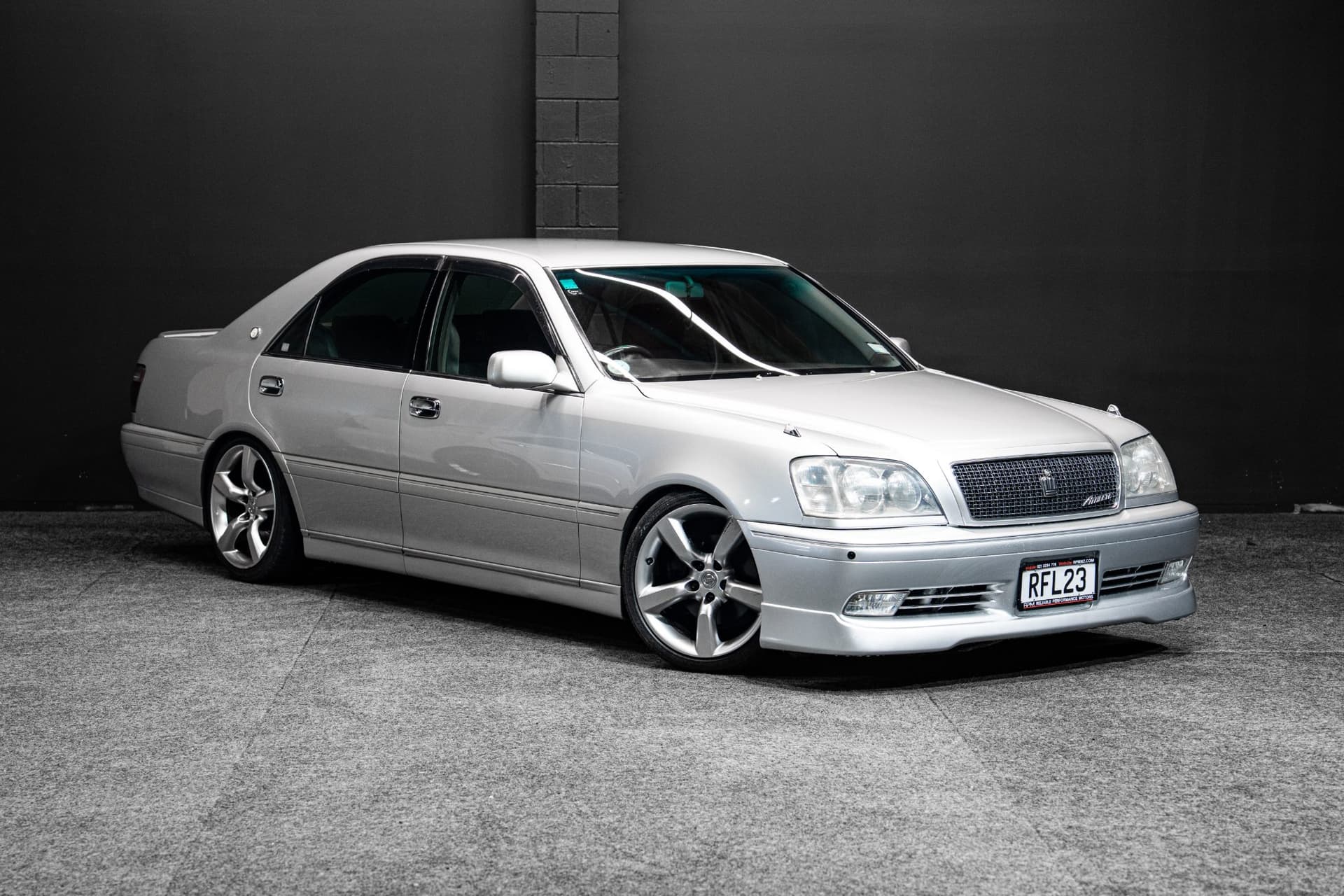 1999 Toyota Crown Athlete V