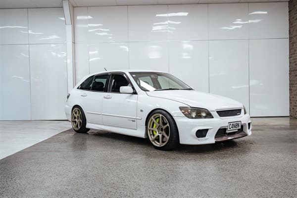2001 Toyota Altezza Gita 3UZ-FE V8