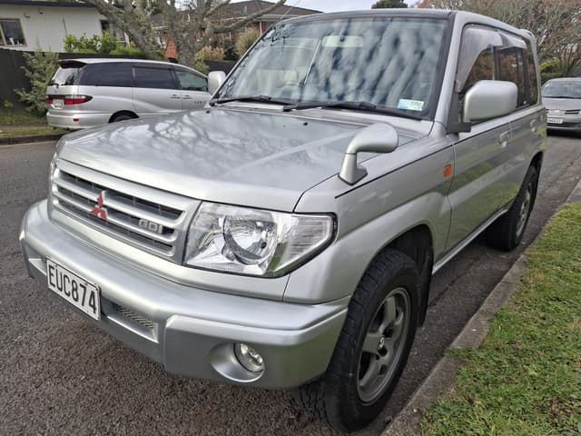 1999 Mitsubishi Pajero Io