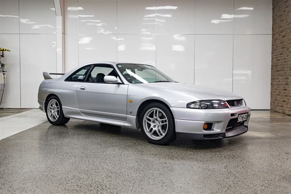 1995 Nissan Skyline GT-R V-Spec (R33)