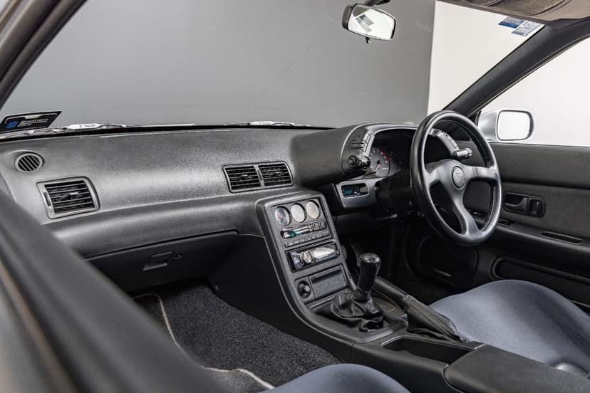 1993 Nissan Skyline GT-R V-Spec (R32) GTR