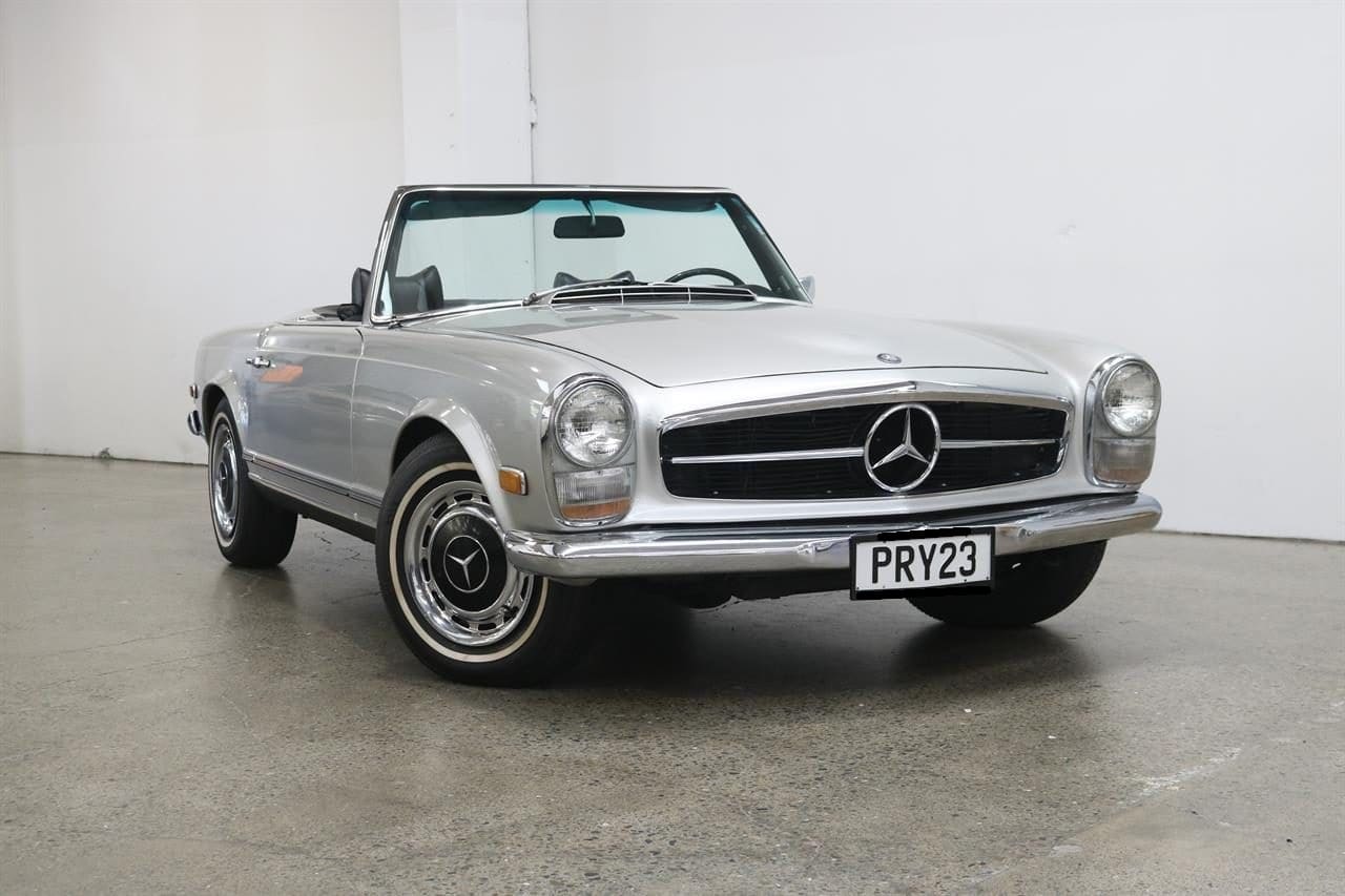 Mercedes-Benz 280 SL 'Pagoda' — a classic car prepared for shipping to Australia