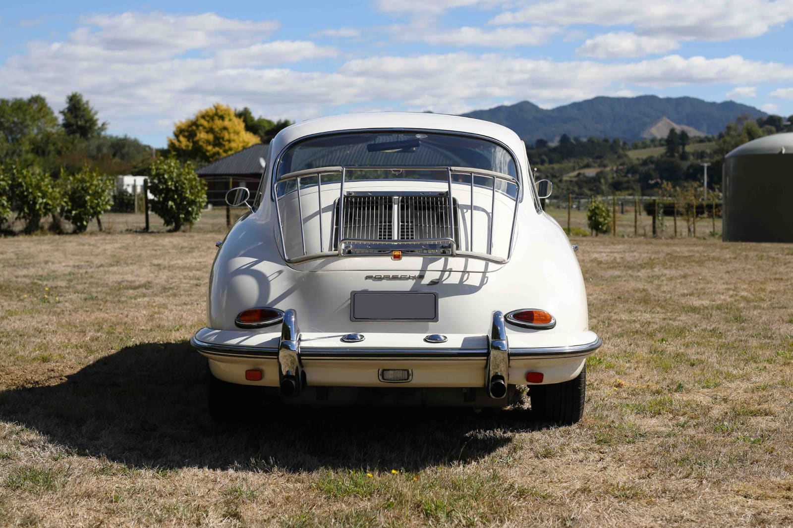 Porsche 356 B — the kind of older classic that needs asbestos-free certification before export to Australia